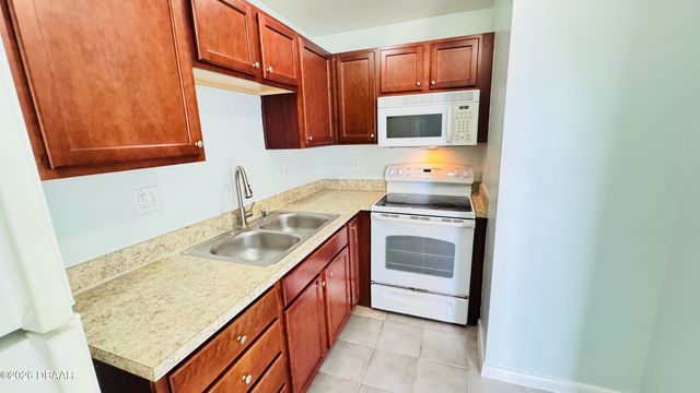 732 N Halifax Ave Apt 405, Daytona Beach, FL 32118