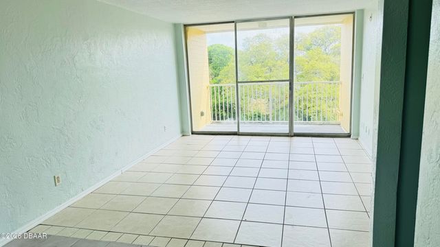 732 N Halifax Ave Apt 405, Daytona Beach, FL 32118