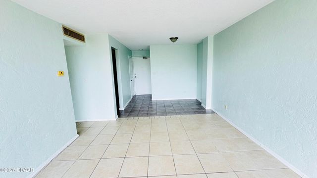 732 N Halifax Ave Apt 405, Daytona Beach, FL 32118