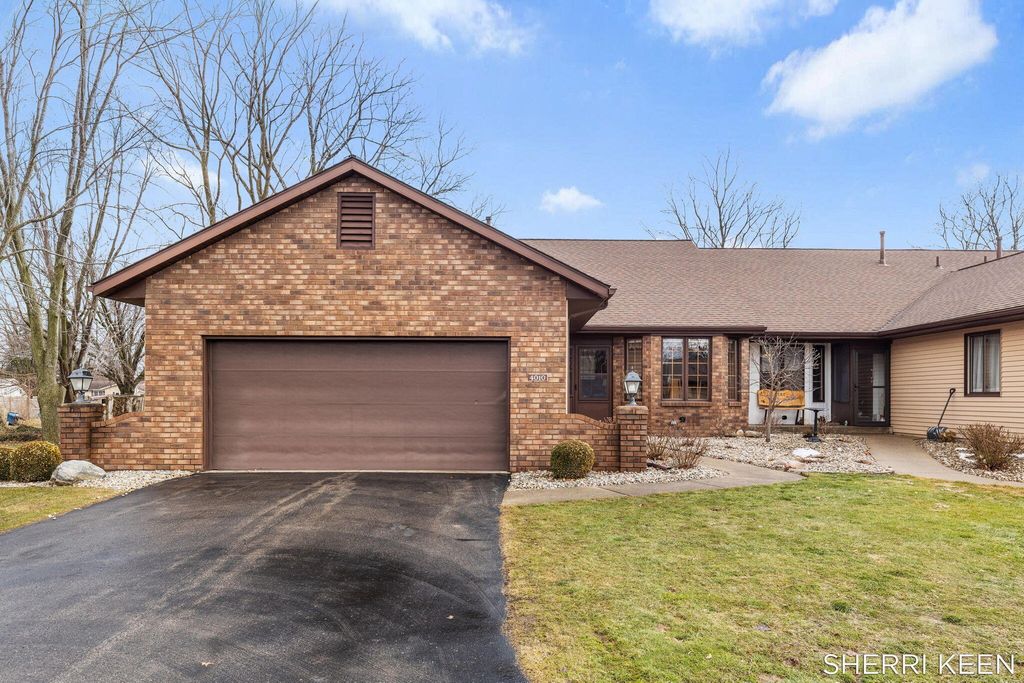 4010 Grandview Terrace SW 66, Grandville, MI 49418