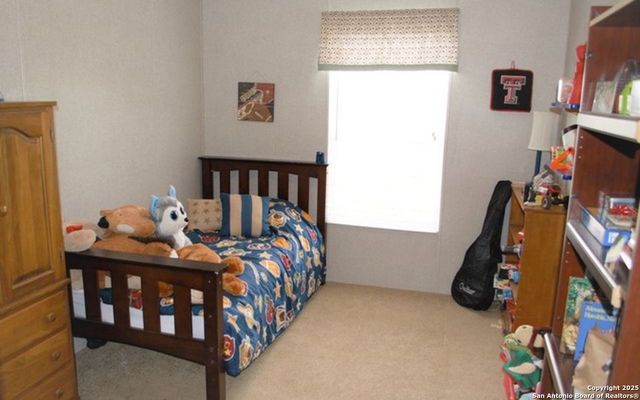 5570 Blackhill, Floresville, TX 78114