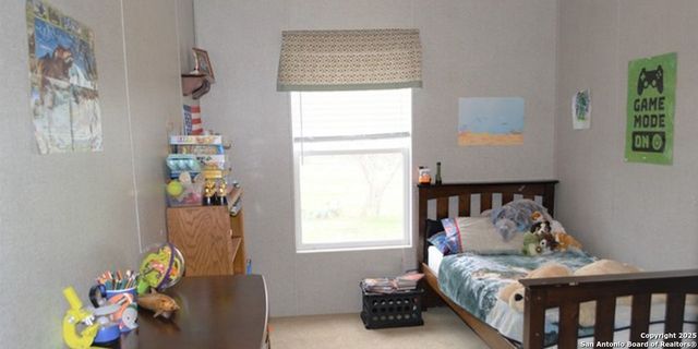 5570 Blackhill, Floresville, TX 78114