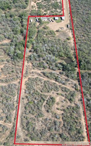 5570 Blackhill, Floresville, TX 78114