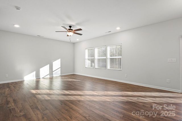 113 Dyssa Loop, Statesville, NC 28625