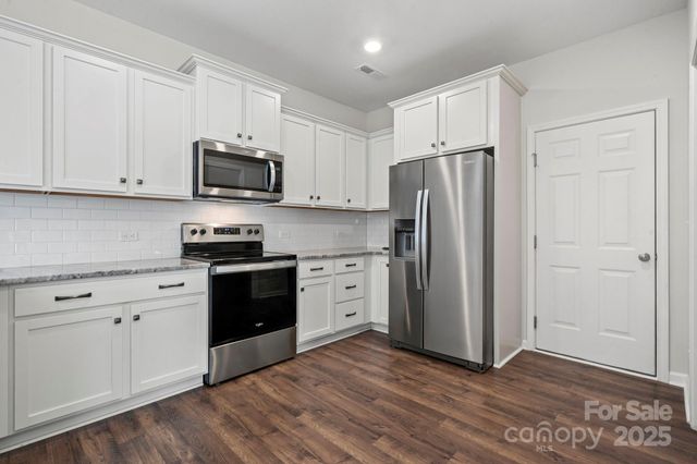 113 Dyssa Loop, Statesville, NC 28625