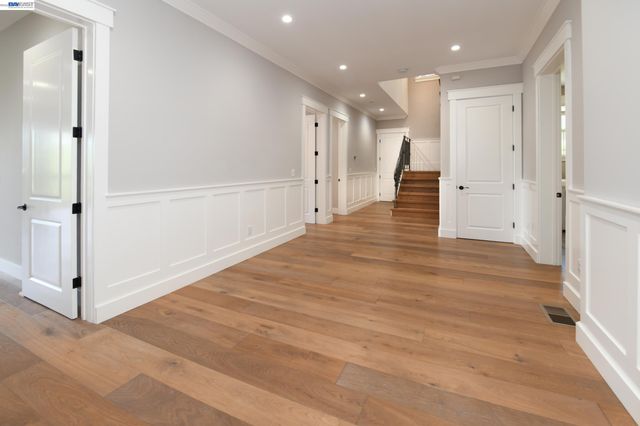 1516 Pleasant Hill Rd, Lafayette, CA 94549