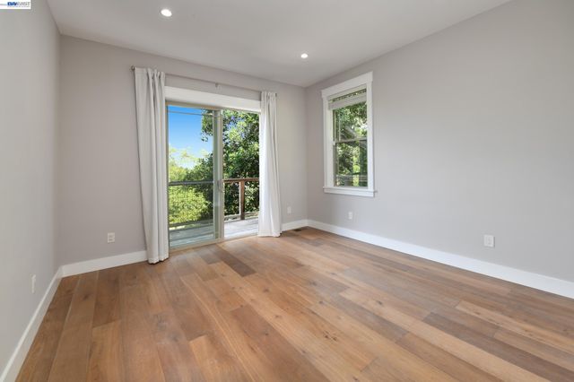 1516 Pleasant Hill Rd, Lafayette, CA 94549