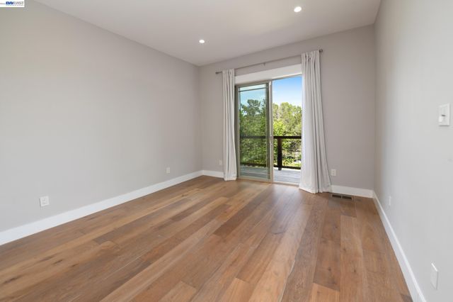 1516 Pleasant Hill Rd, Lafayette, CA 94549