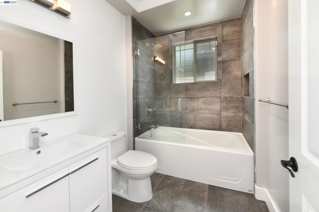 1516 Pleasant Hill Rd, Lafayette, CA 94549