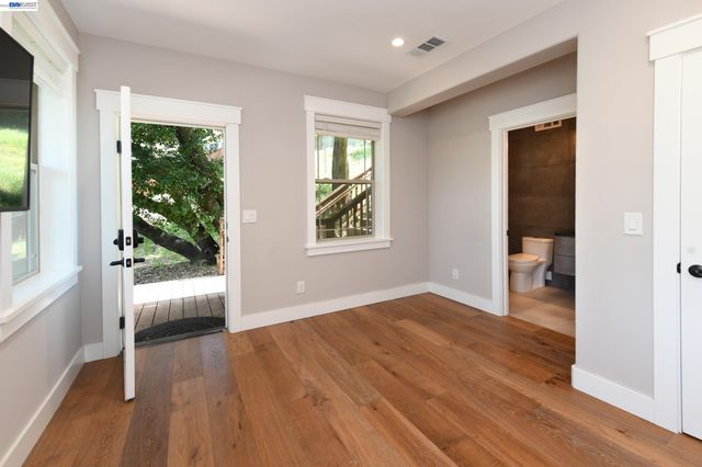 1516 Pleasant Hill Rd, Lafayette, CA 94549