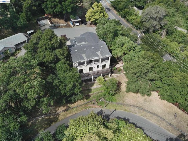 1516 Pleasant Hill Rd, Lafayette, CA 94549