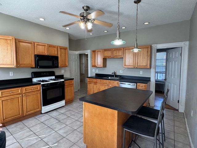 172 Putnam Street 3, Boston, MA 02128