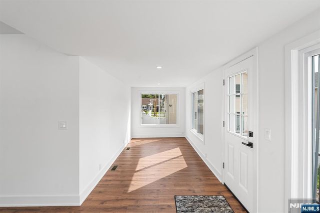 11 Dunkerly Street, Totowa, NJ 07512