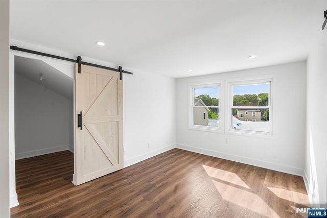 11 Dunkerly Street, Totowa, NJ 07512