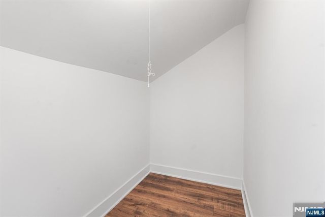 11 Dunkerly Street, Totowa, NJ 07512