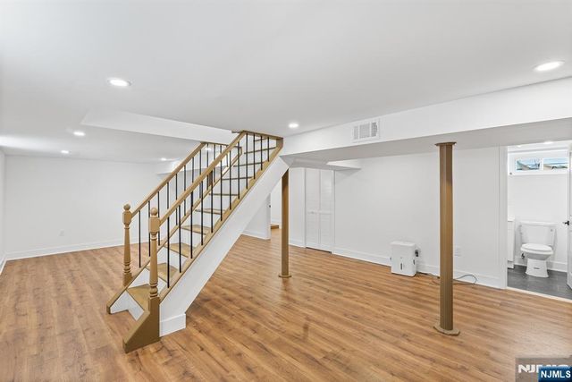 11 Dunkerly Street, Totowa, NJ 07512