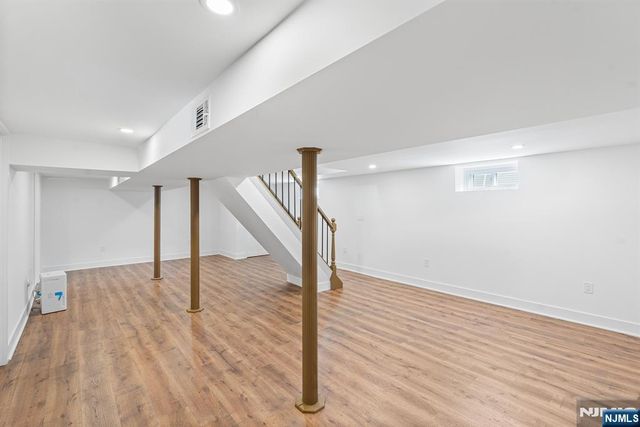 11 Dunkerly Street, Totowa, NJ 07512