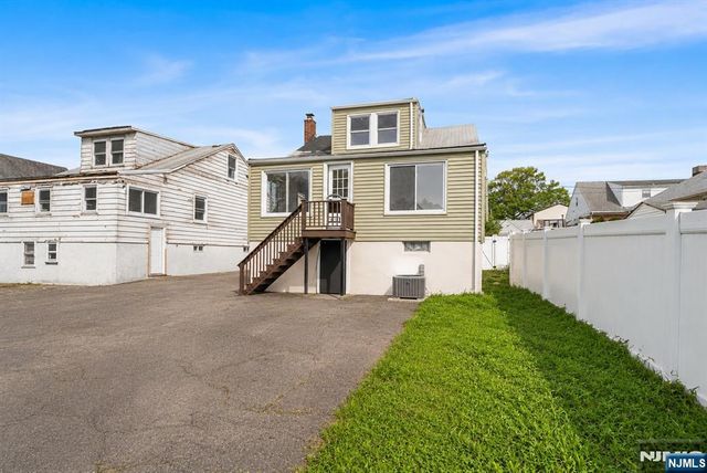 11 Dunkerly Street, Totowa, NJ 07512