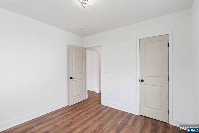 11 Dunkerly Street, Totowa, NJ 07512