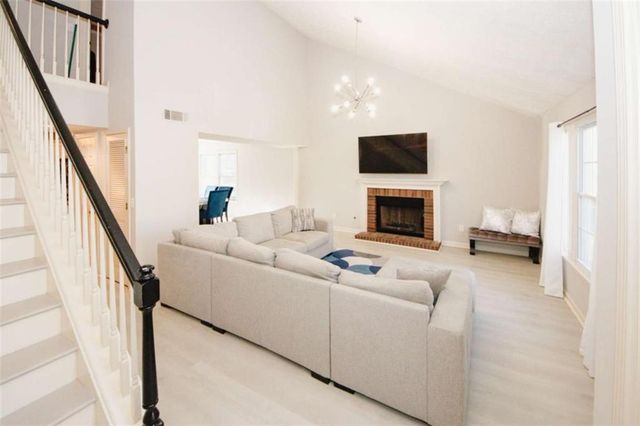 4025 Ivy Run Circle, Duluth, GA 30096