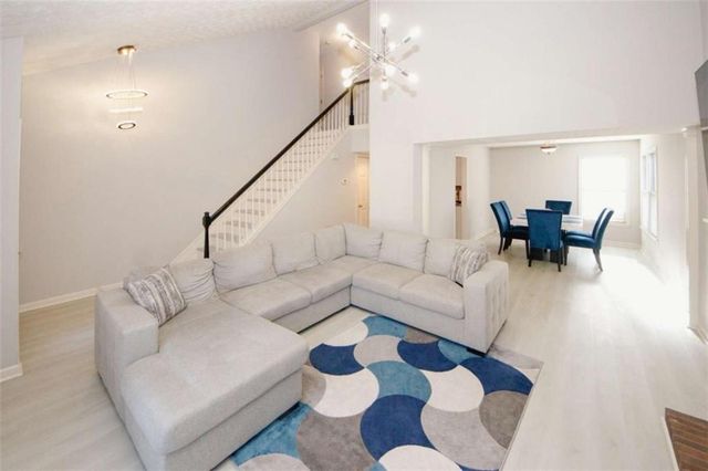 4025 Ivy Run Circle, Duluth, GA 30096