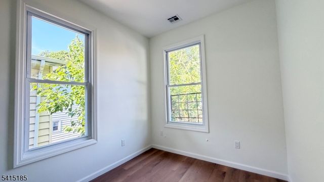 348 woodside, Newark City, NJ 07104