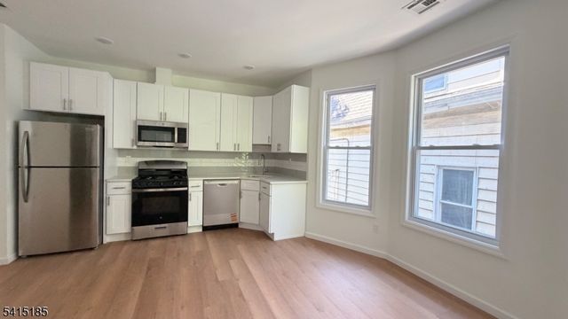 348 woodside, Newark City, NJ 07104