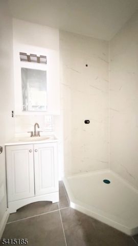 348 woodside, Newark City, NJ 07104