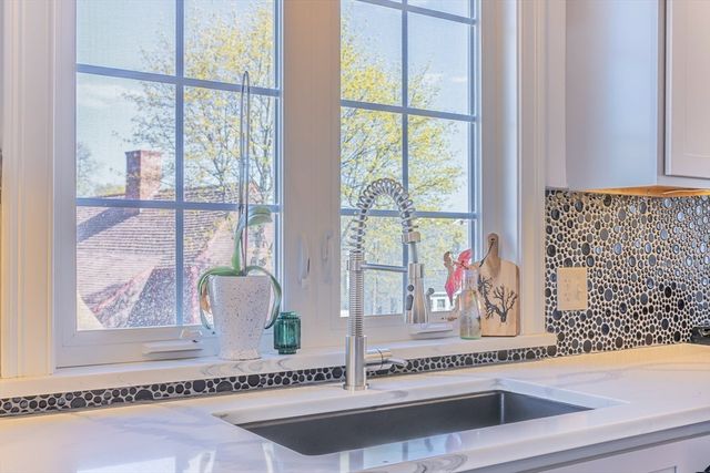 26 Shirley St B, Winthrop, MA 02152