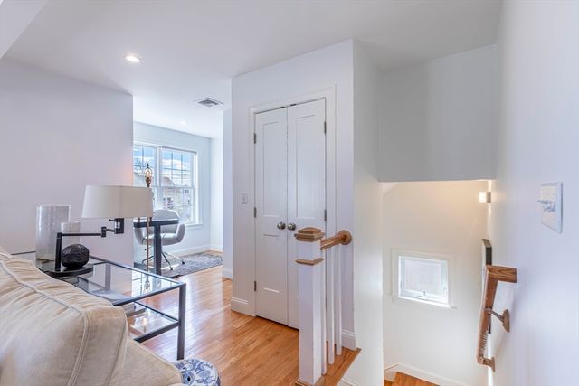 26 Shirley St B, Winthrop, MA 02152