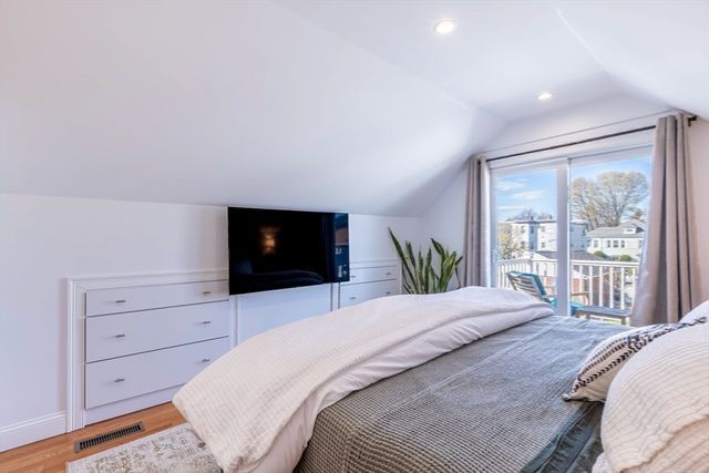 26 Shirley St B, Winthrop, MA 02152