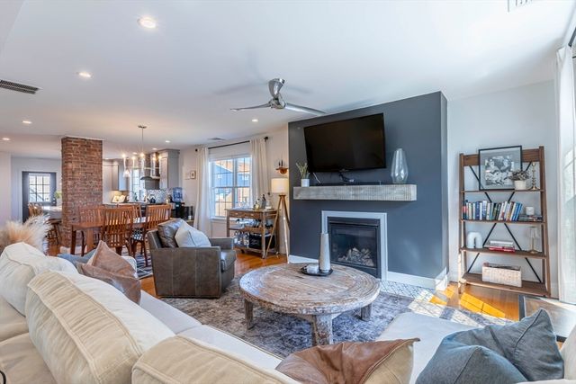 26 Shirley St B, Winthrop, MA 02152