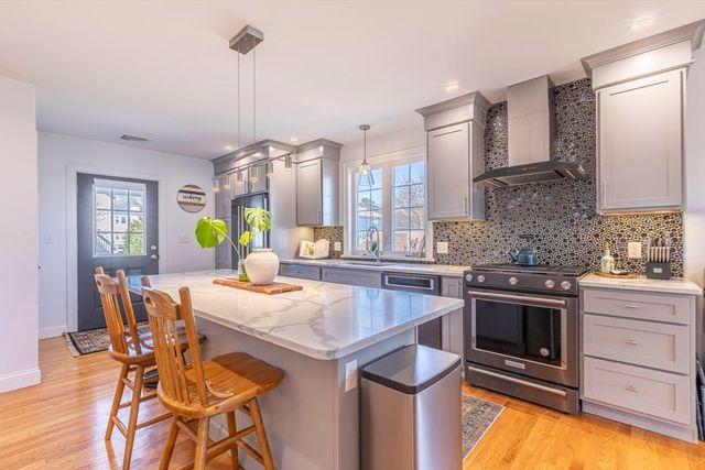 26 Shirley St B, Winthrop, MA 02152