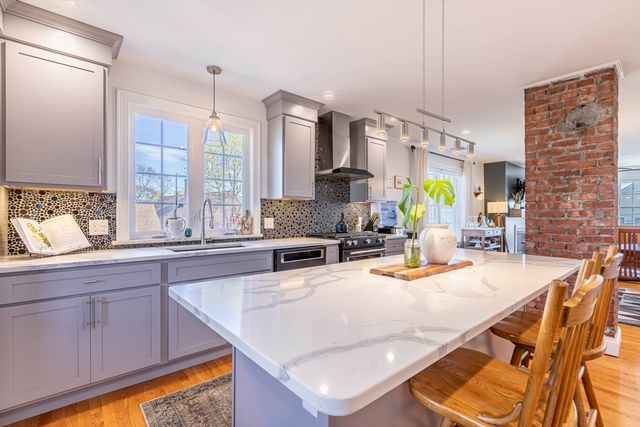 26 Shirley St B, Winthrop, MA 02152