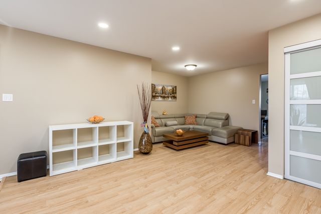 2215 Nichols Road 21C, Arlington Heights, IL 60004