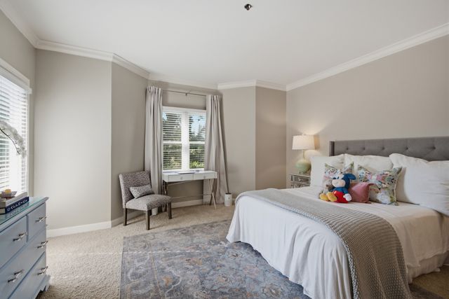 3818 West End Ave Apt 209, Nashville, TN 37205