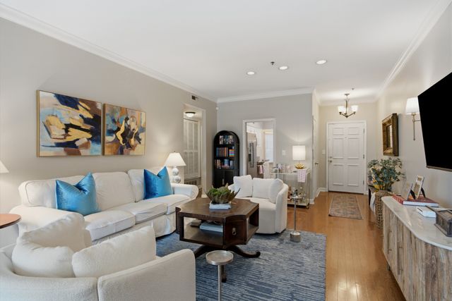 3818 West End Ave Apt 209, Nashville, TN 37205