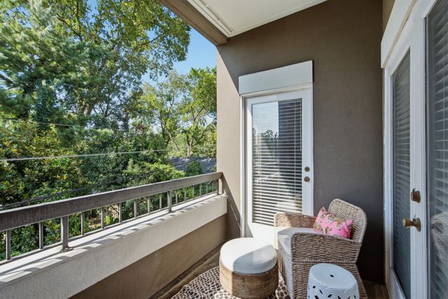 3818 West End Ave Apt 209, Nashville, TN 37205