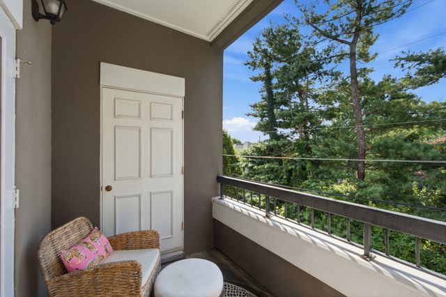 3818 West End Ave Apt 209, Nashville, TN 37205
