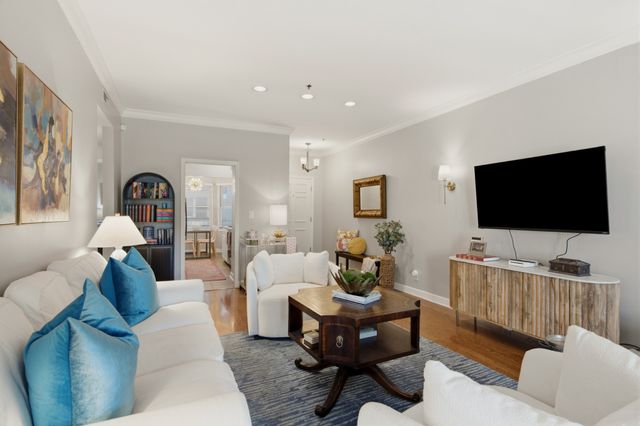 3818 West End Ave Apt 209, Nashville, TN 37205
