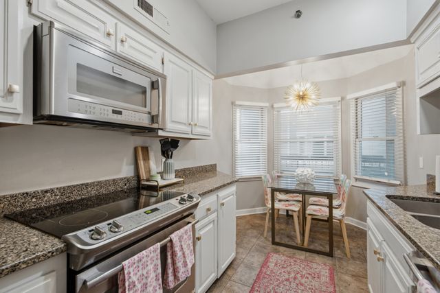 3818 West End Ave Apt 209, Nashville, TN 37205