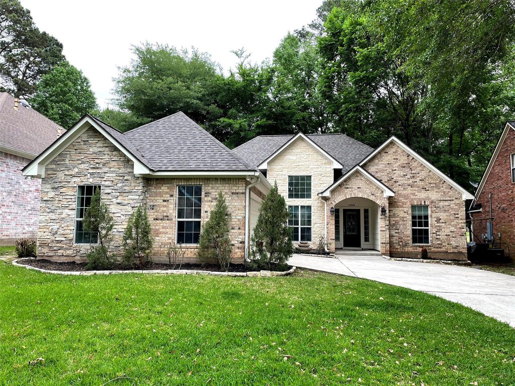 13906 Fountainview Drive, Montgomery, TX 77356