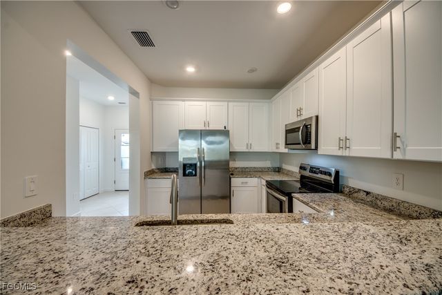 14274 Pine Lodge LN, Fort Myers, FL 33913