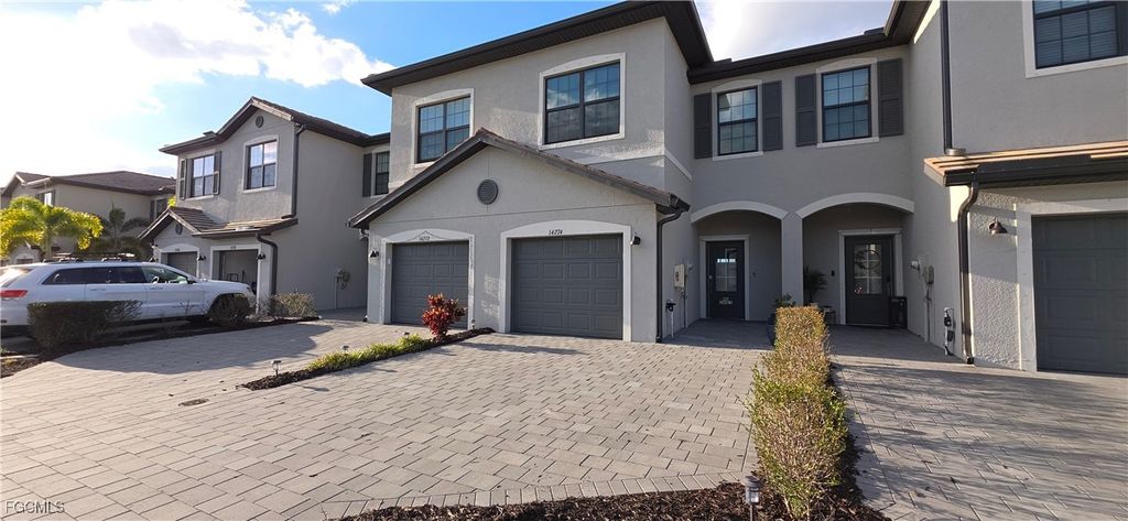 14274 Pine Lodge LN, Fort Myers, FL 33913