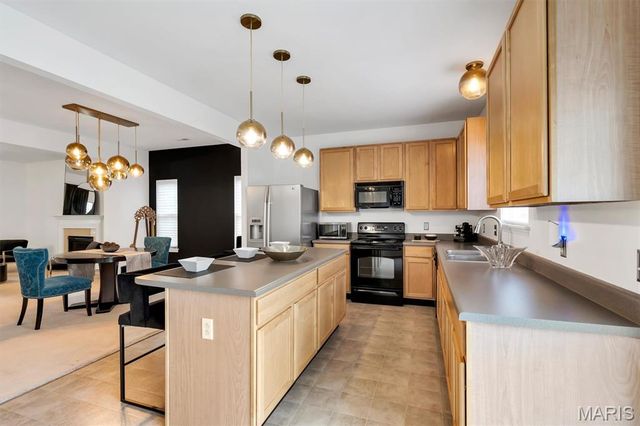 321 Hawks View Drive, O'fallon, MO 63368