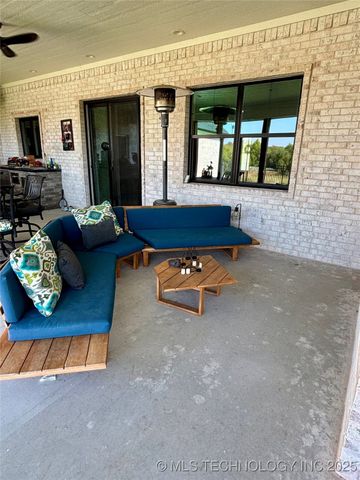 913 Prairie View Road S, Ardmore, OK 73401