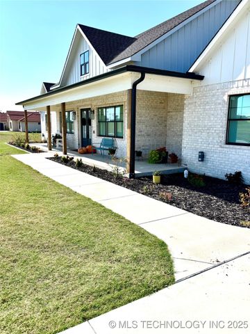 913 Prairie View Road S, Ardmore, OK 73401