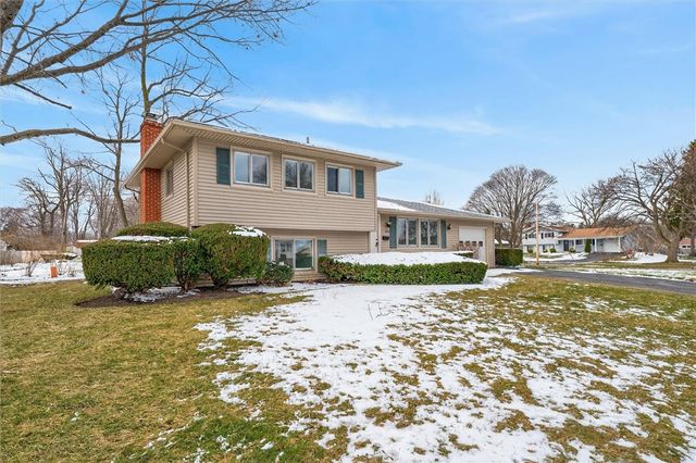 149 Centerwood Drive, Greece, NY 14616