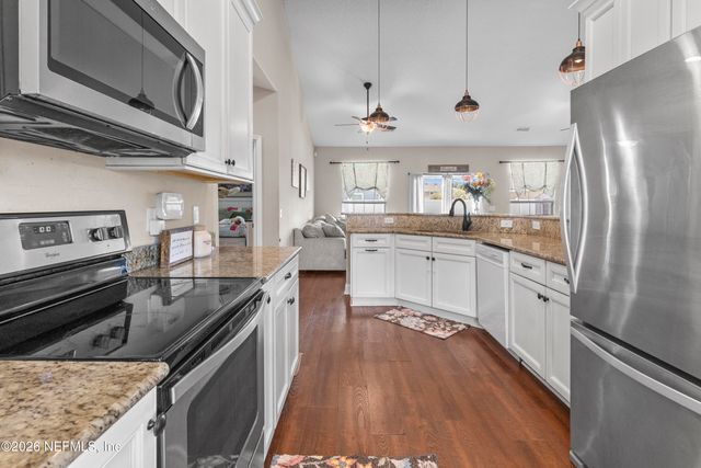737 CONSTITUTION Place, Macclenny, FL 32063