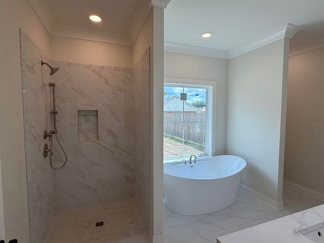 204 Newsom Dr, Houma, LA 70360